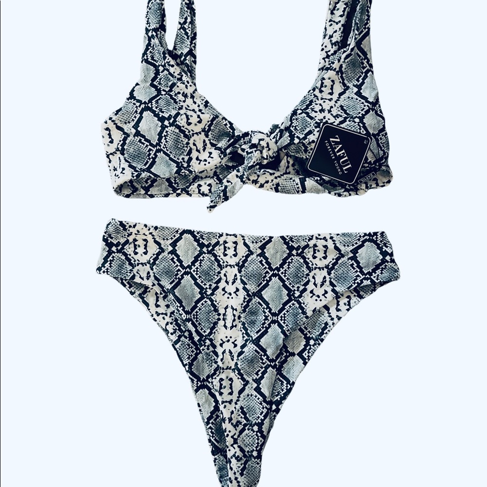 NWT Zaful Bikini M